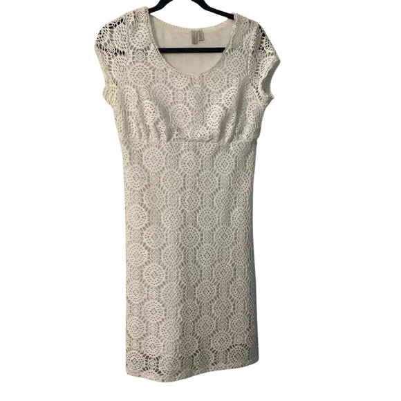 Madison Dresses & Skirts - White‎ Lace Crochet Eyelet Dress Lined Cap Sleeve Midi Size S